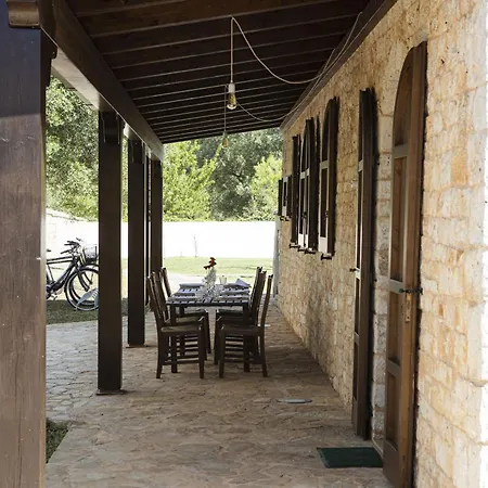 Nyaraló Trullo Degli Ulivi Con Piscina E Vasca Per Bambini