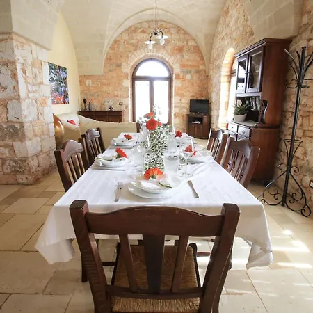 Trullo Degli Ulivi Con Piscina E Vasca Per Bambini San Michele Salentino