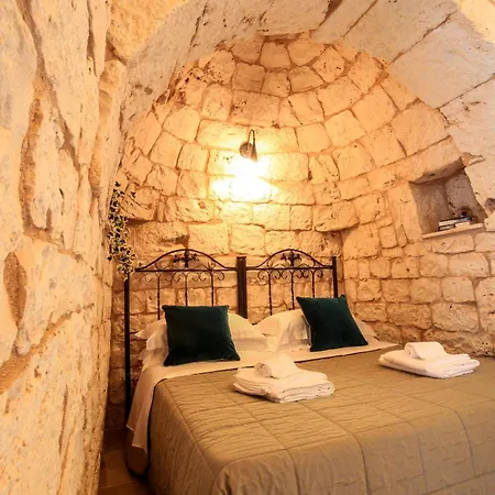 Trullo Degli Ulivi Con Piscina E Vasca Per Bambini Holiday home San Michele Salentino